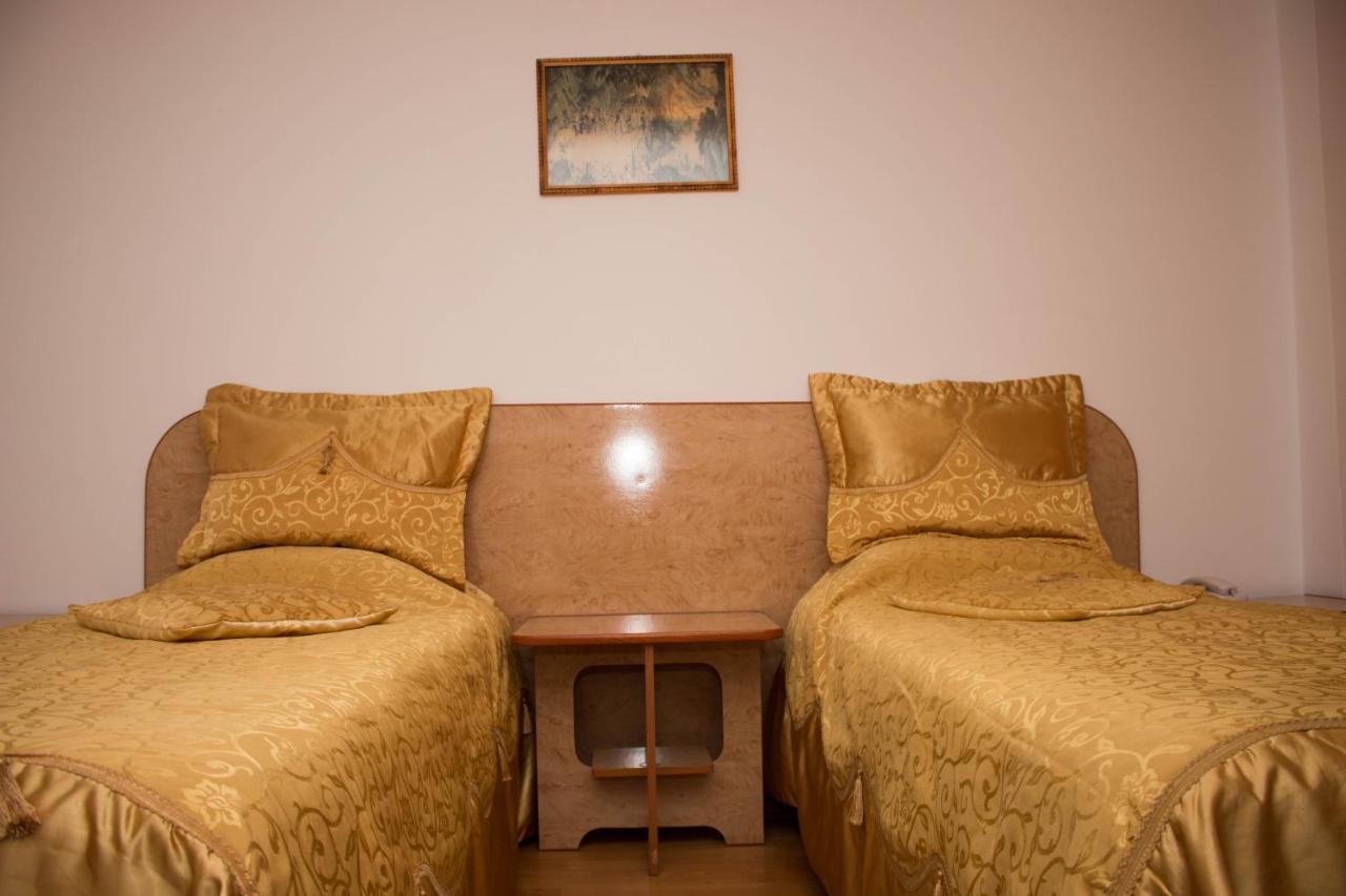 N&S Hotel Barlad Bîrlad Exteriér fotografie