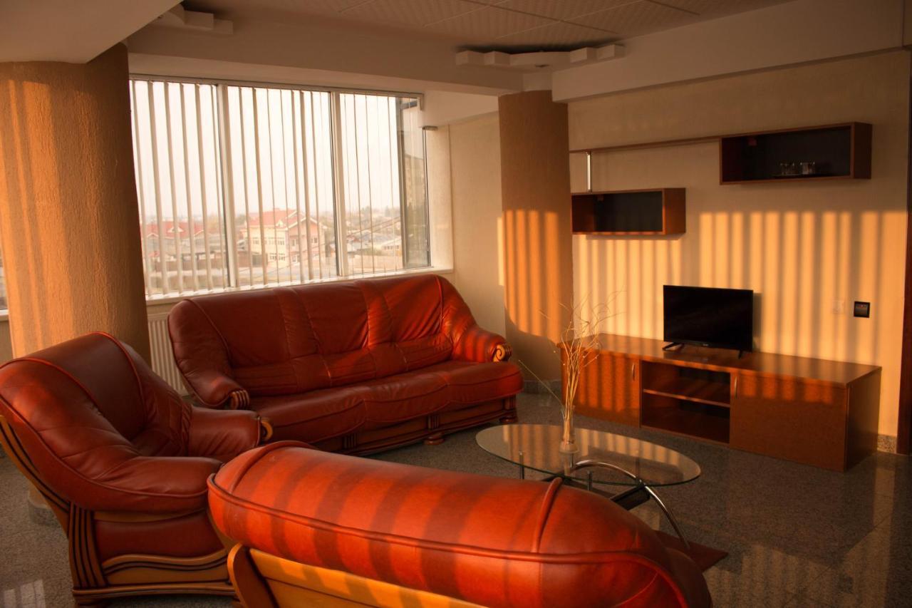 N&S Hotel Barlad Bîrlad Exteriér fotografie