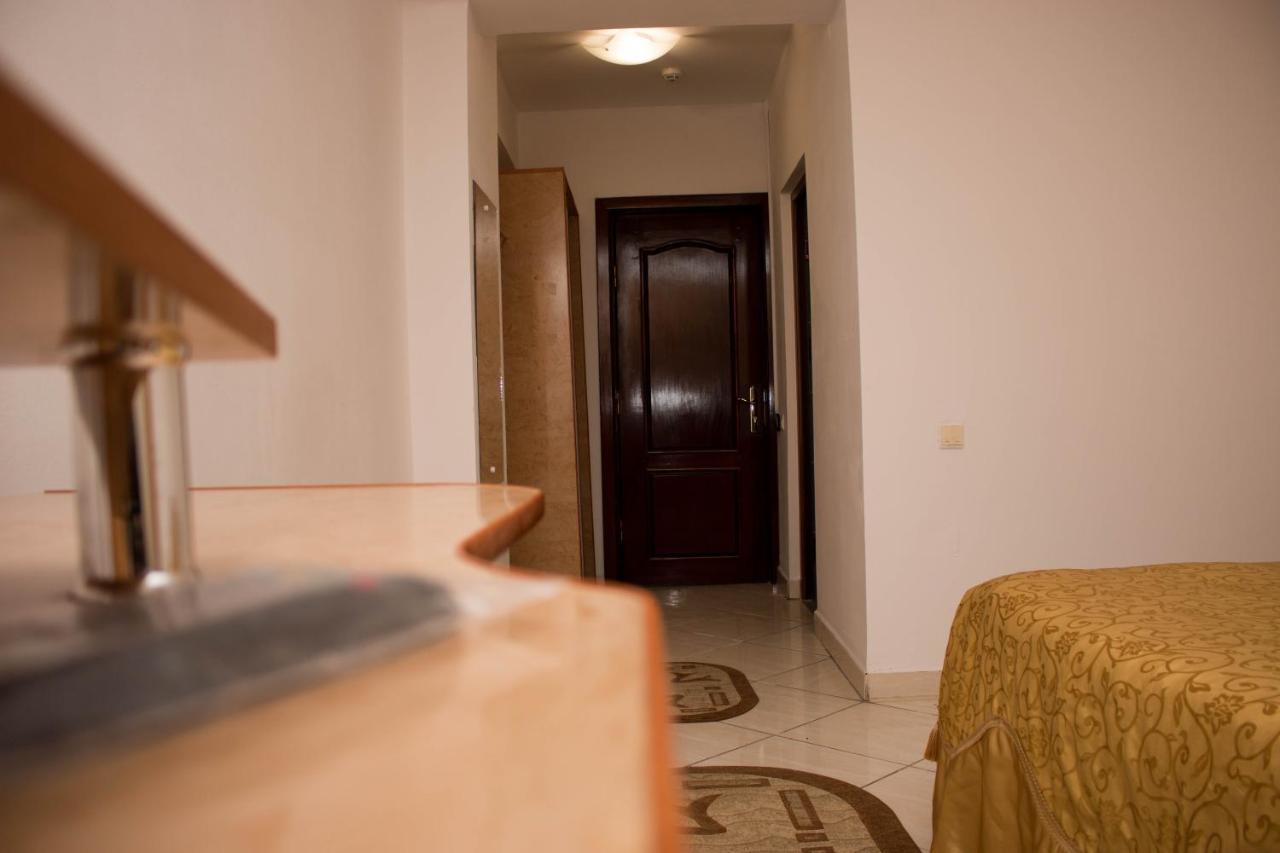 N&S Hotel Barlad Bîrlad Exteriér fotografie